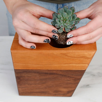 The Living Urn Planter™ - Heaven Bound